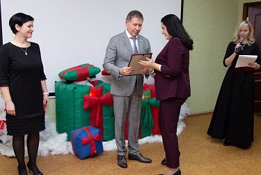 Александр Трубников отметил лучших педагогов